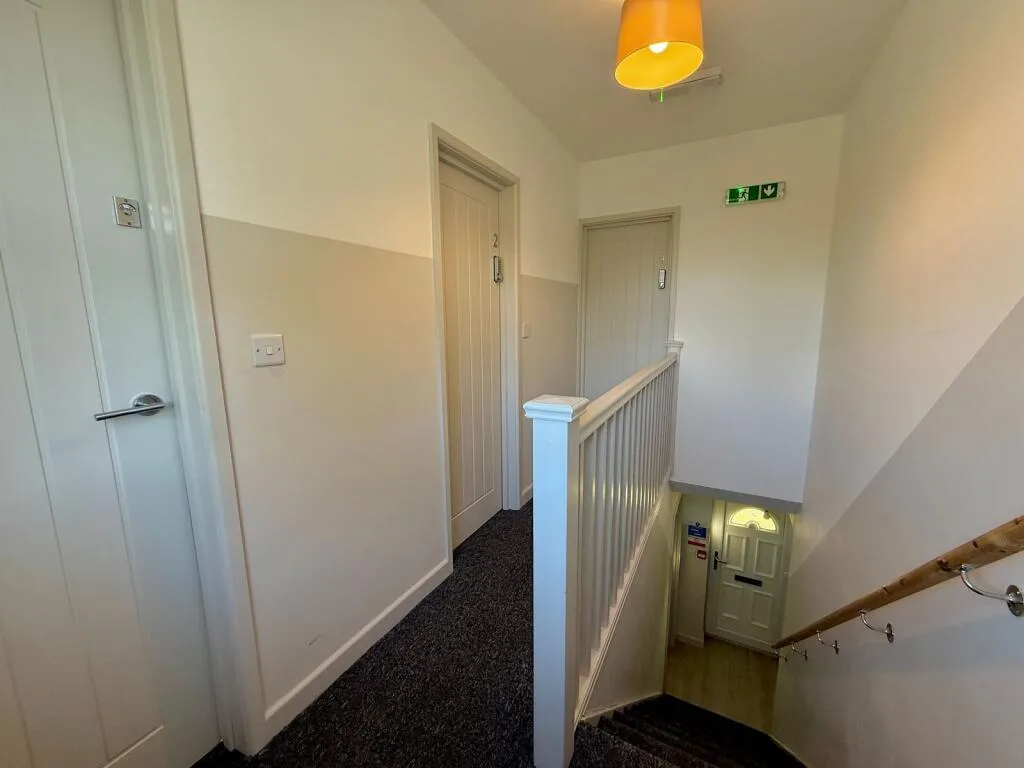 6 bedroom terraced house for rent