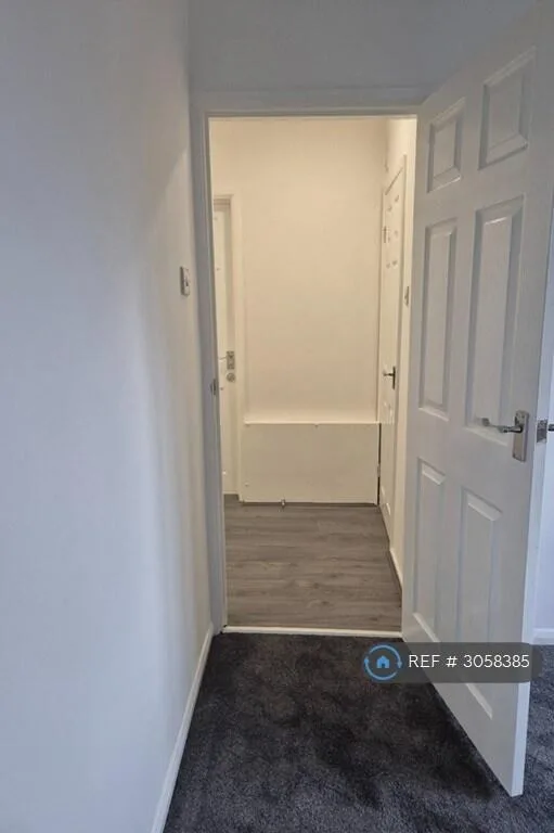 2 bedroom maisonette for rent