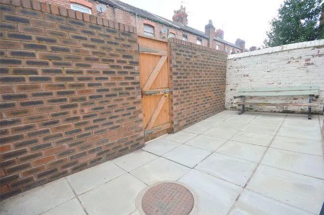 4 bedroom terraced house for rent