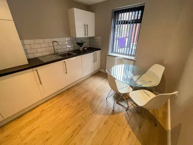 4 bedroom terraced house for rent