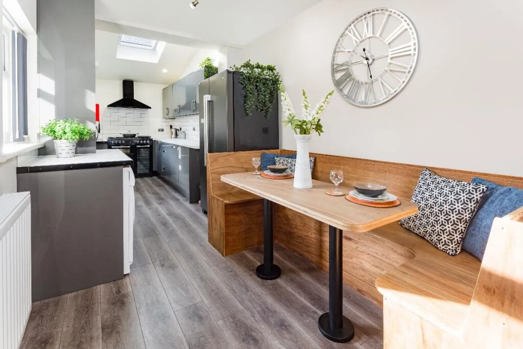 6 bedroom terraced house for rent