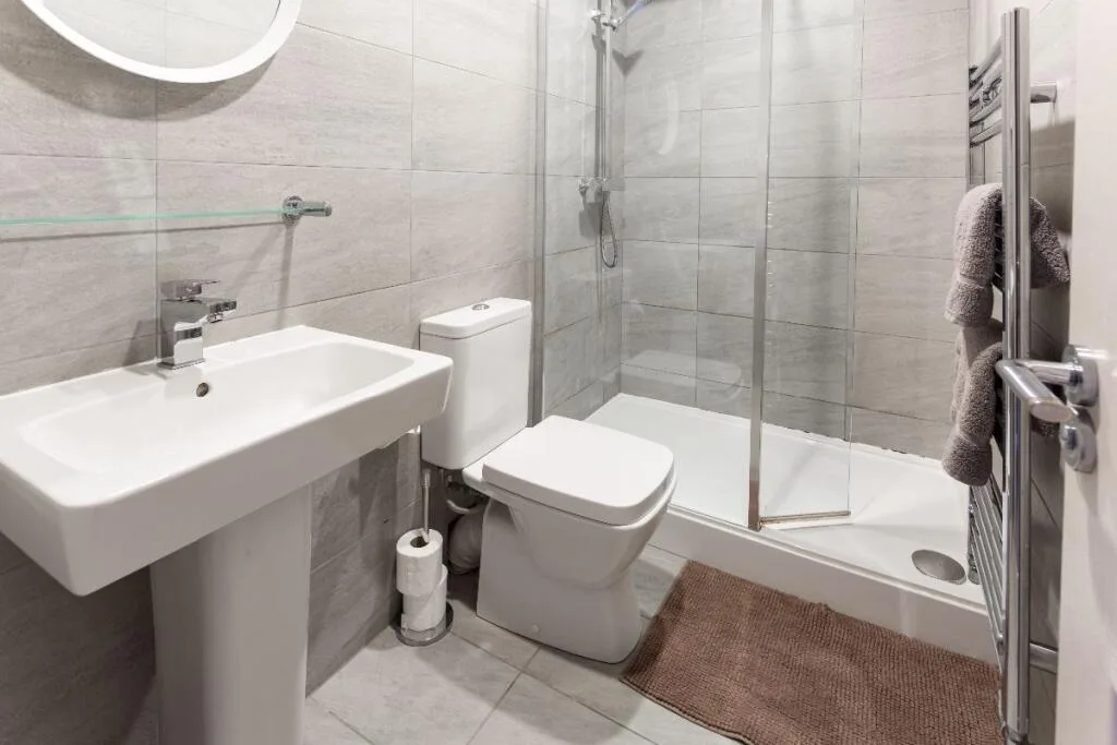 6 bedroom terraced house for rent
