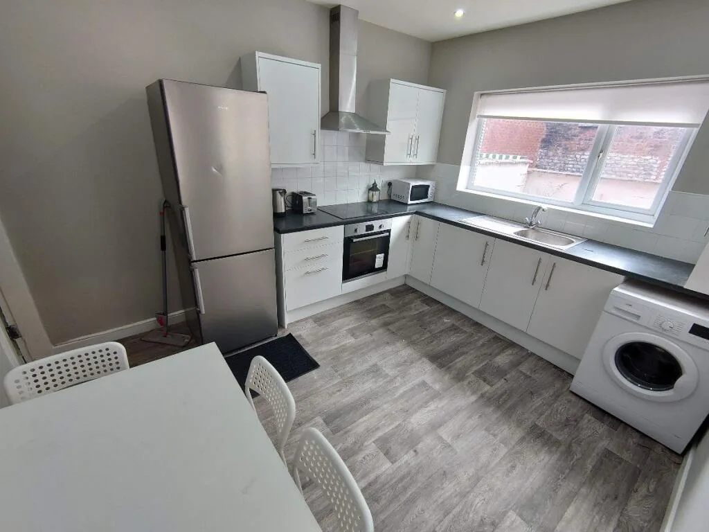 4 bedroom terraced house for rent