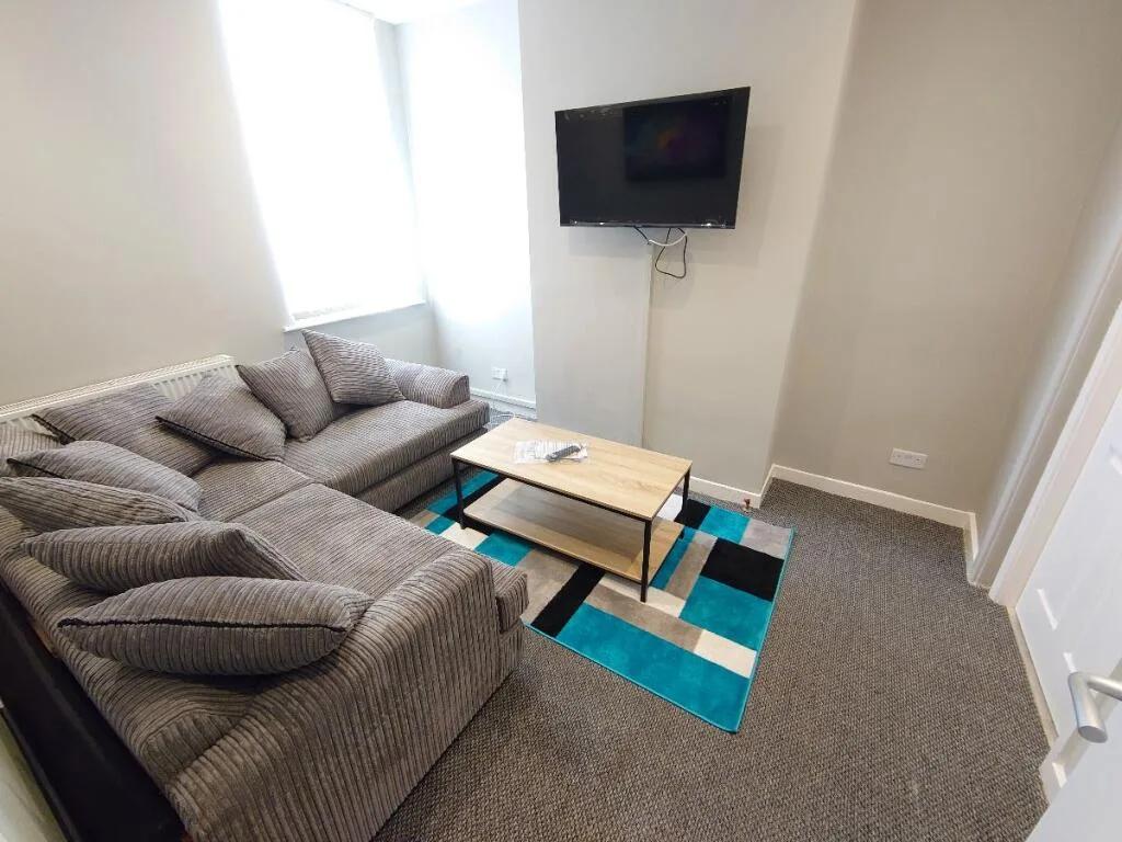 4 bedroom terraced house for rent