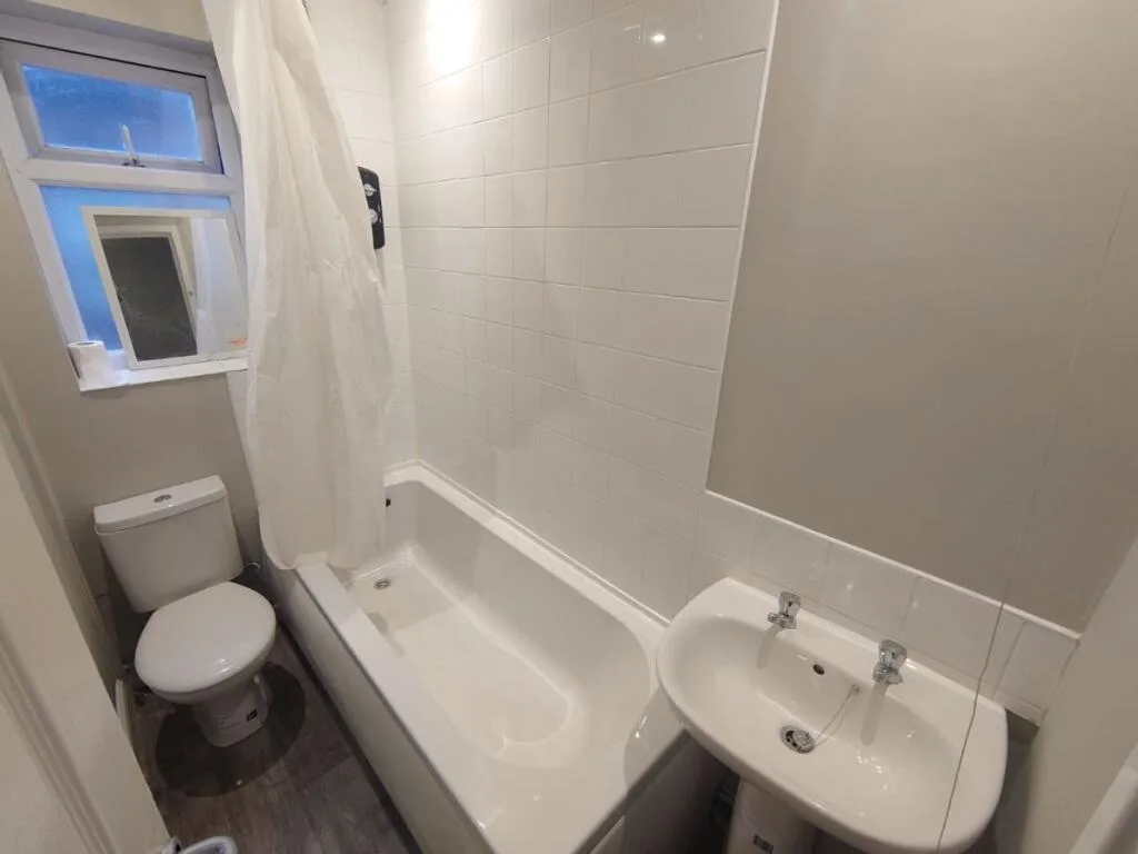 4 bedroom terraced house for rent