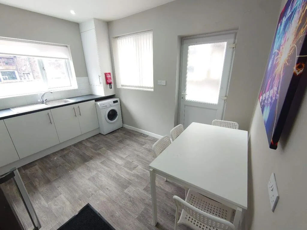 4 bedroom terraced house for rent
