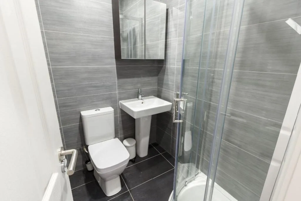 5 bedroom apartment for rent