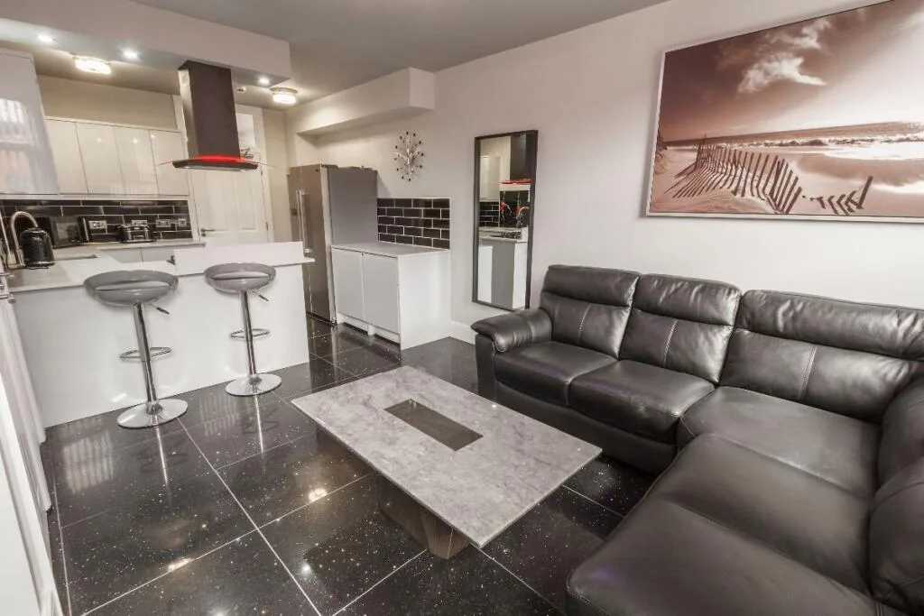 5 bedroom apartment for rent