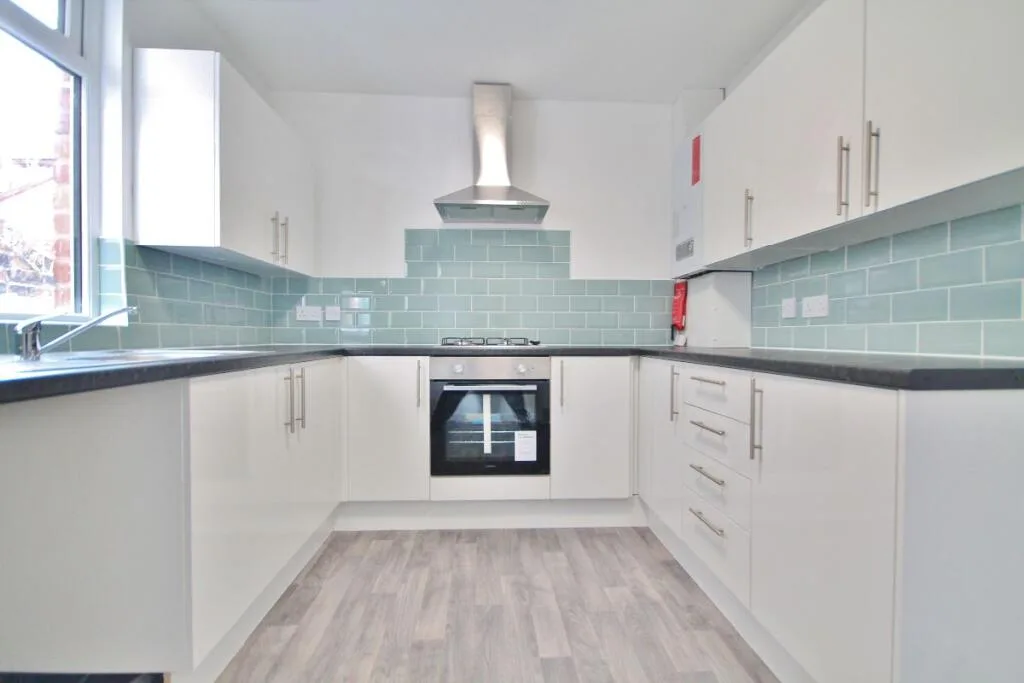 4 bedroom terraced house for rent