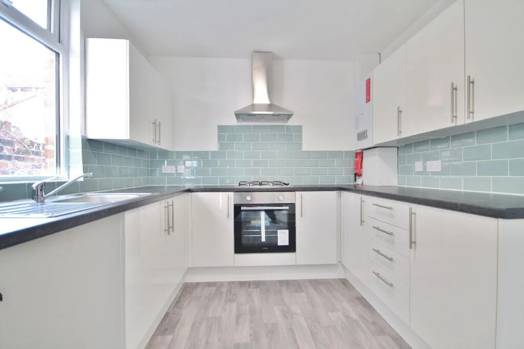 4 bedroom terraced house for rent