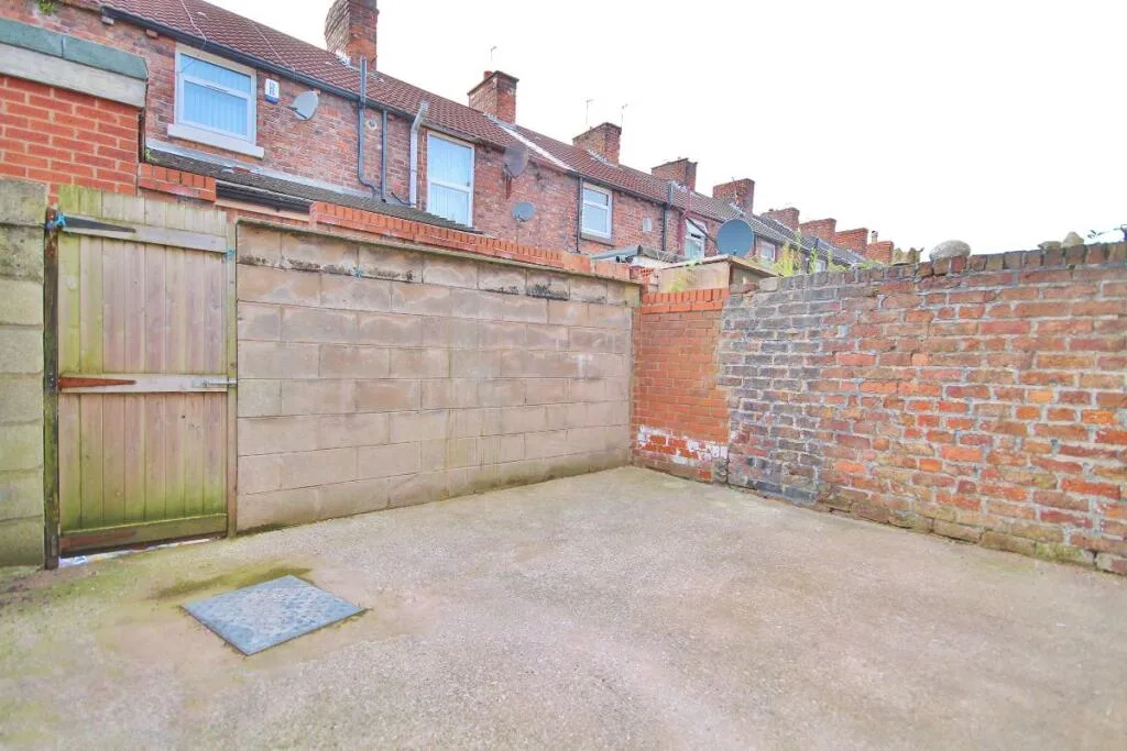 4 bedroom terraced house for rent