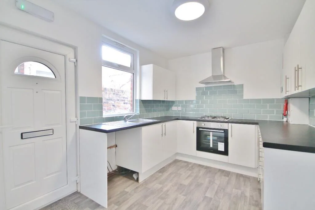 4 bedroom terraced house for rent