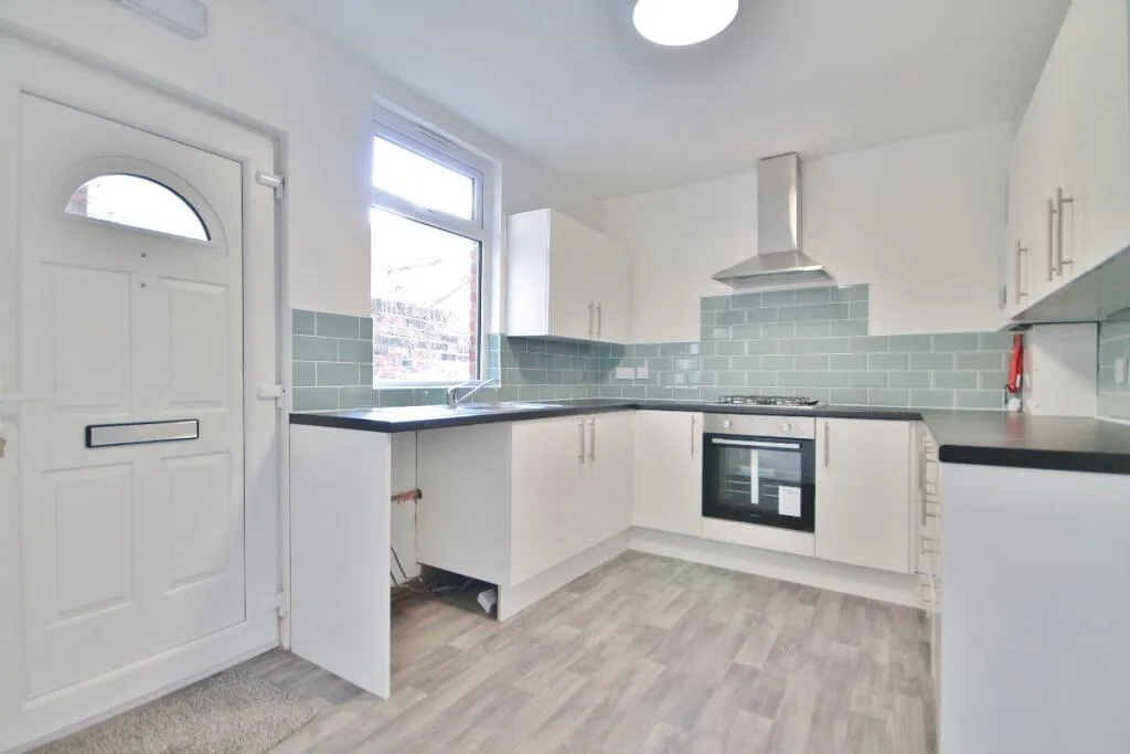 4 bedroom terraced house for rent
