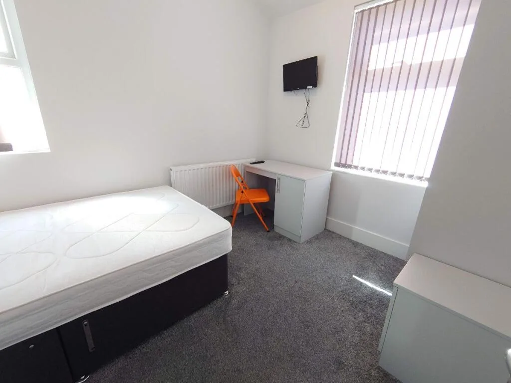4 bedroom terraced house for rent