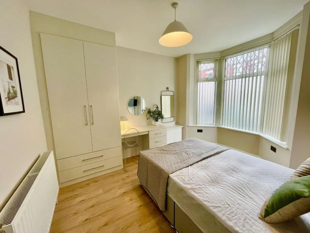 6 bedroom terraced house for rent
