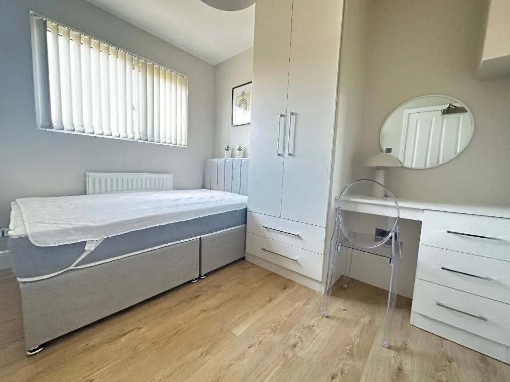 6 bedroom terraced house for rent