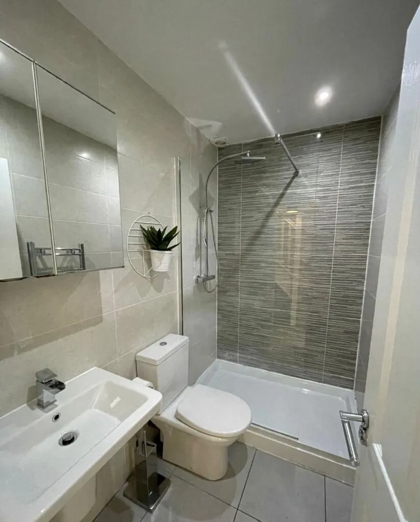 6 bedroom terraced house for rent
