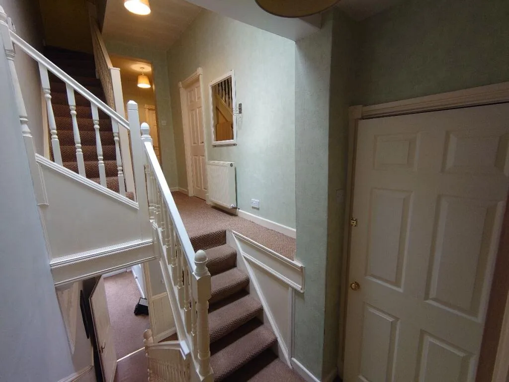 4 bedroom semi-detached house for rent