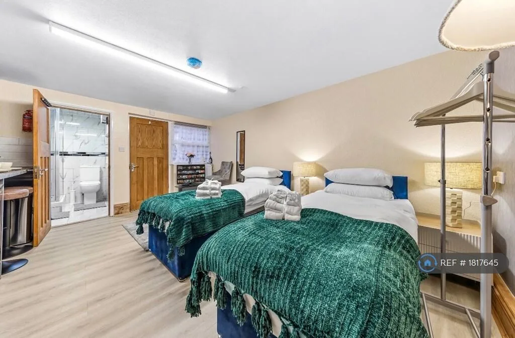 Studio flat for rent