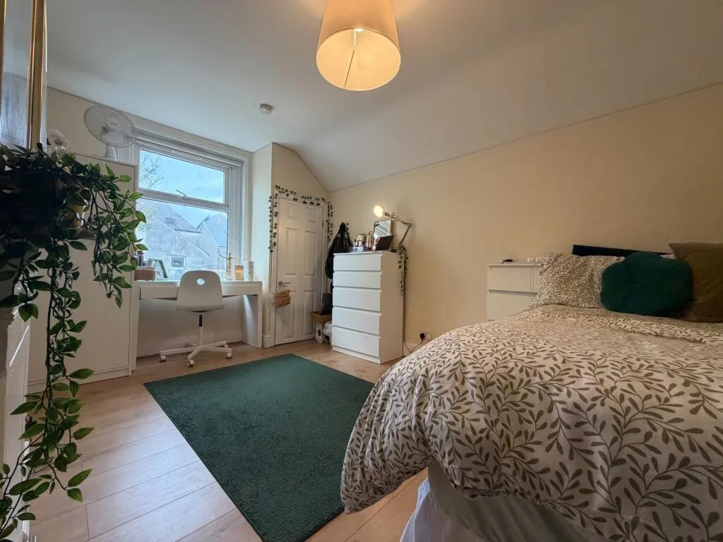 5 bedroom terraced house for rent