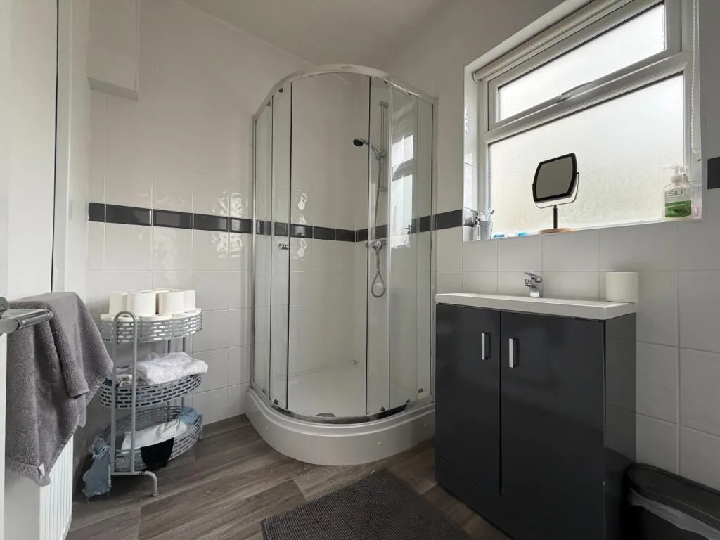 5 bedroom terraced house for rent
