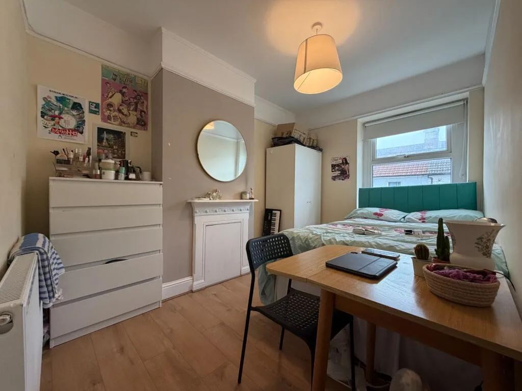 5 bedroom terraced house for rent