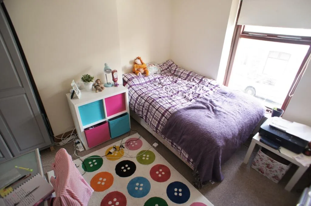 6 bedroom house for rent