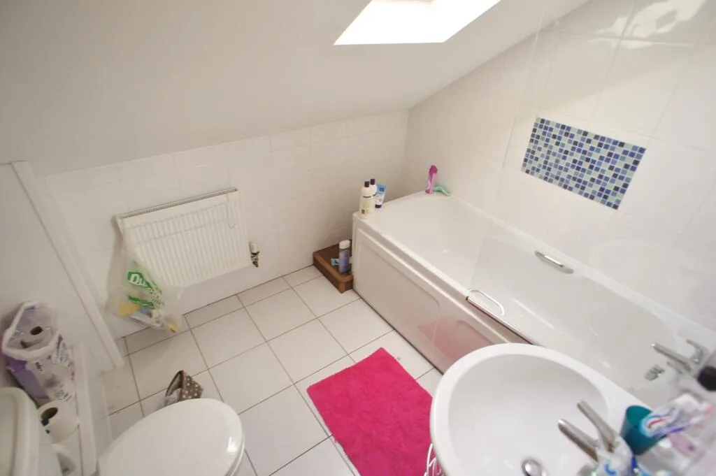 6 bedroom house for rent