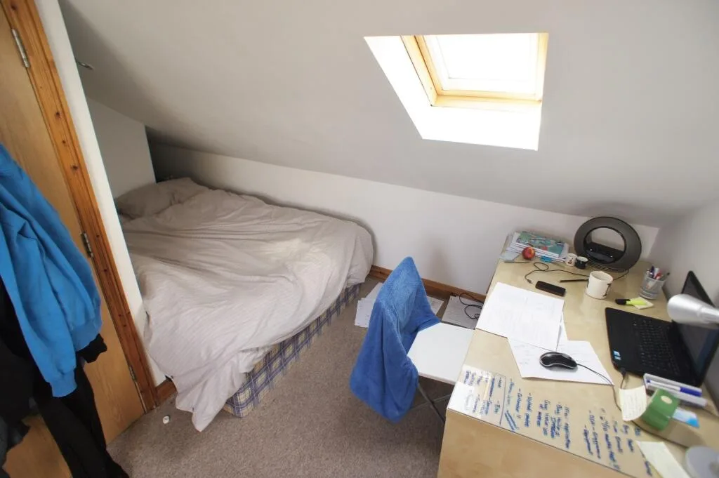 6 bedroom house for rent
