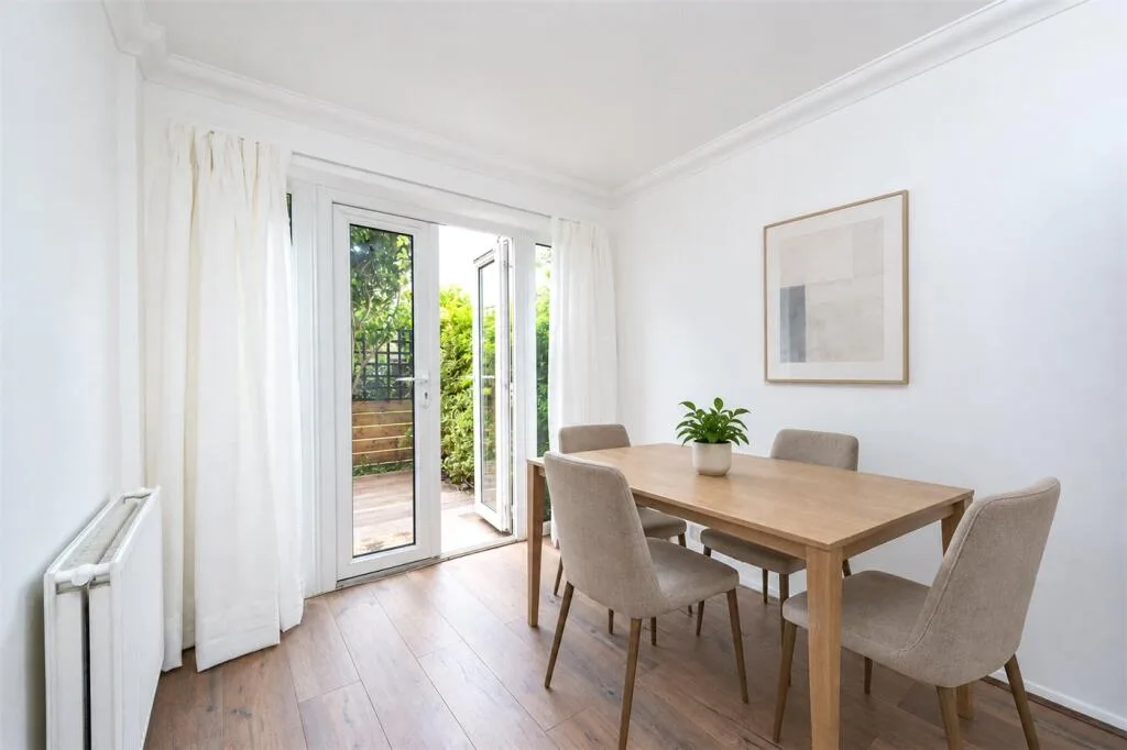 3 bedroom ground floor flat for rent