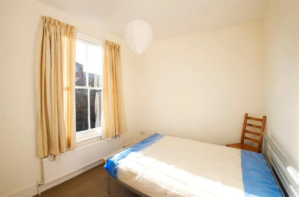 4 bedroom maisonette for rent