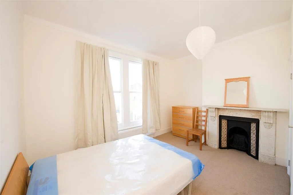 4 bedroom maisonette for rent