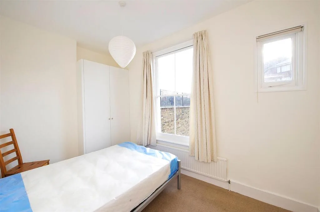 4 bedroom maisonette for rent