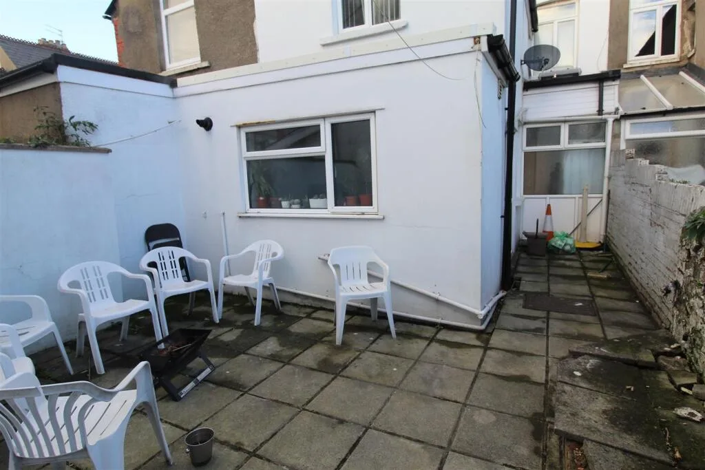 5 bedroom house for rent