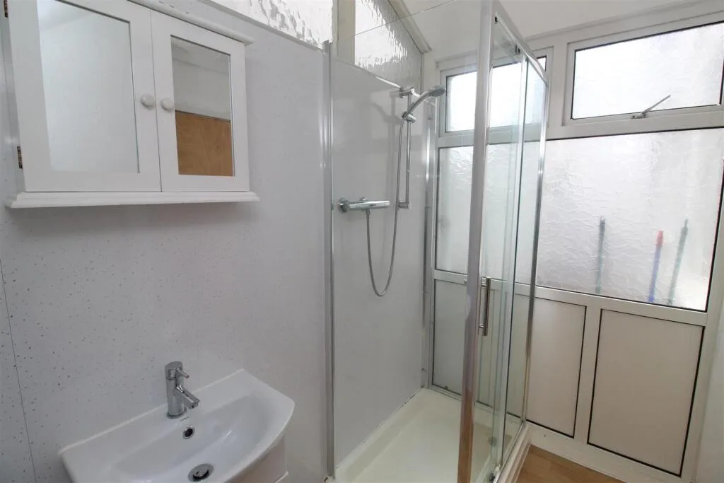 5 bedroom house for rent