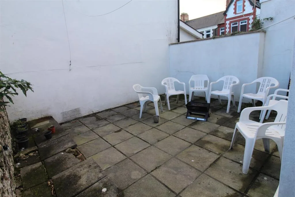 5 bedroom house for rent