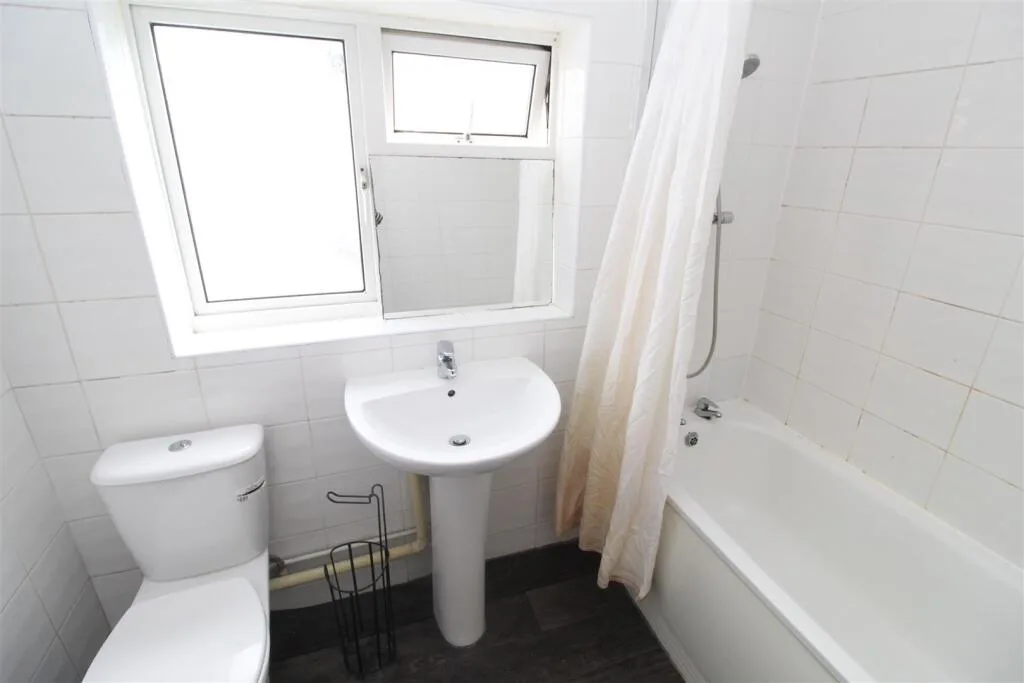 5 bedroom house for rent
