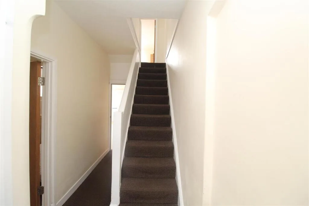 5 bedroom house for rent