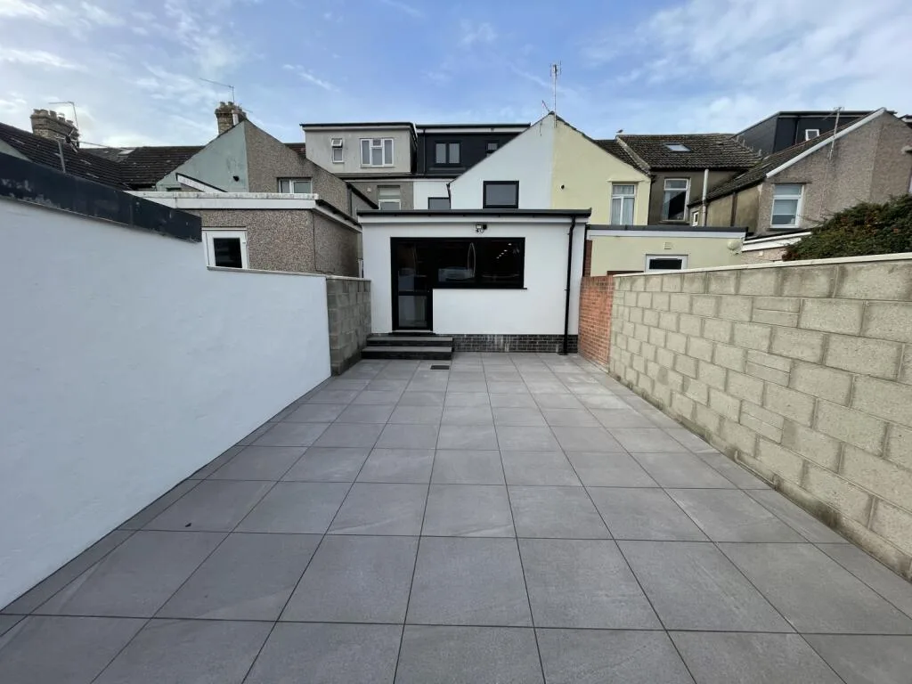 7 bedroom terraced house for rent