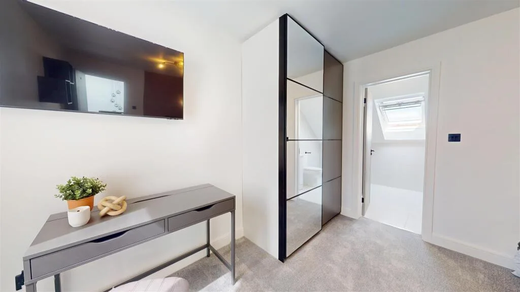 8 bedroom house for rent