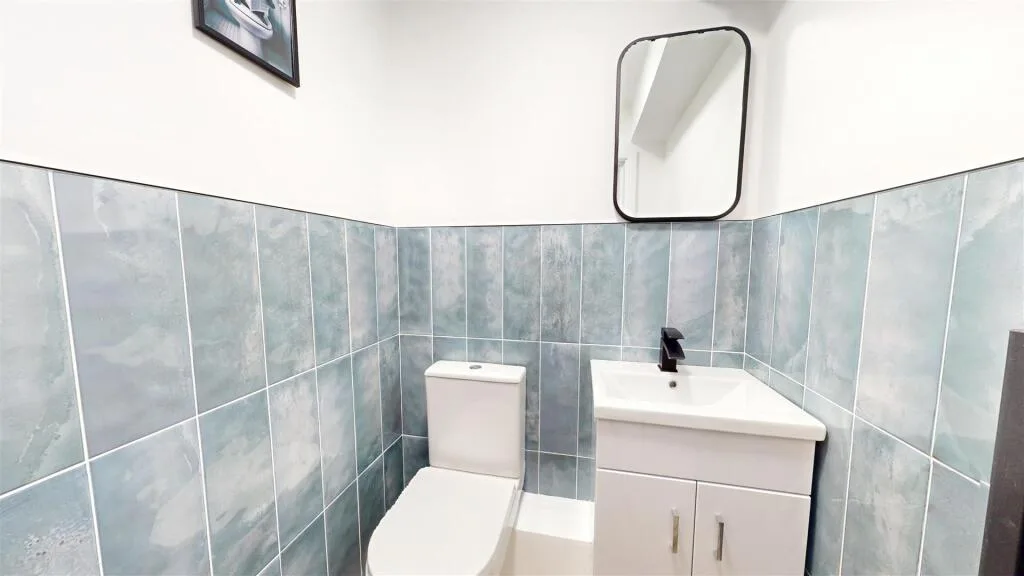 8 bedroom house for rent