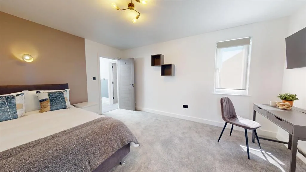 8 bedroom house for rent