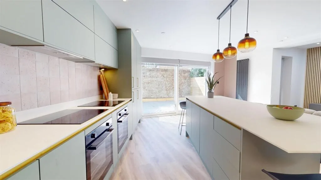 8 bedroom house for rent