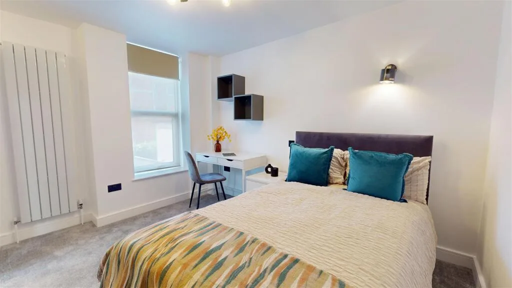 8 bedroom house for rent