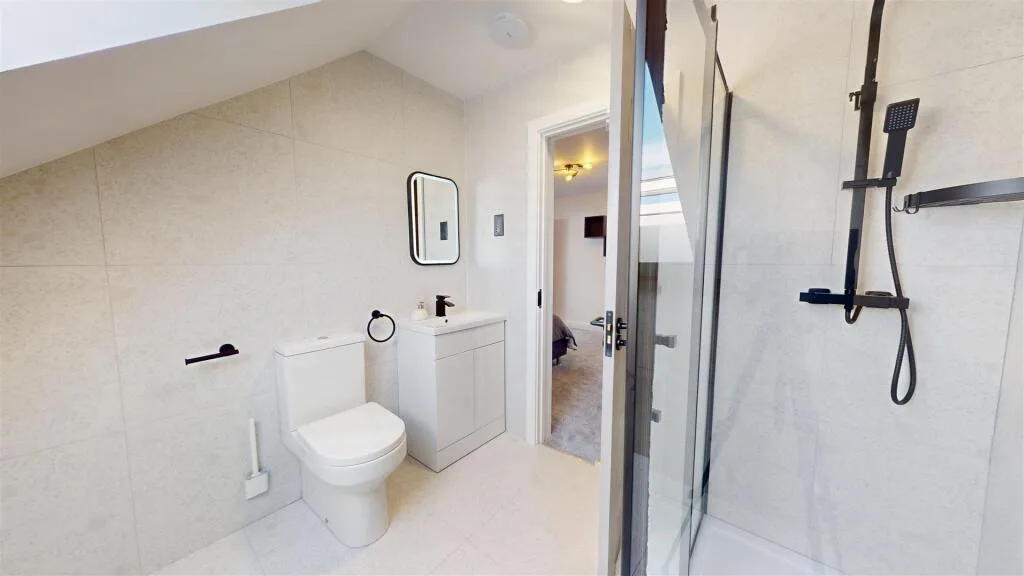 8 bedroom house for rent
