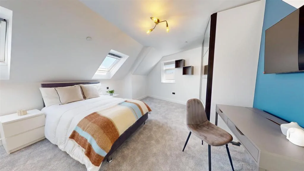 8 bedroom house for rent