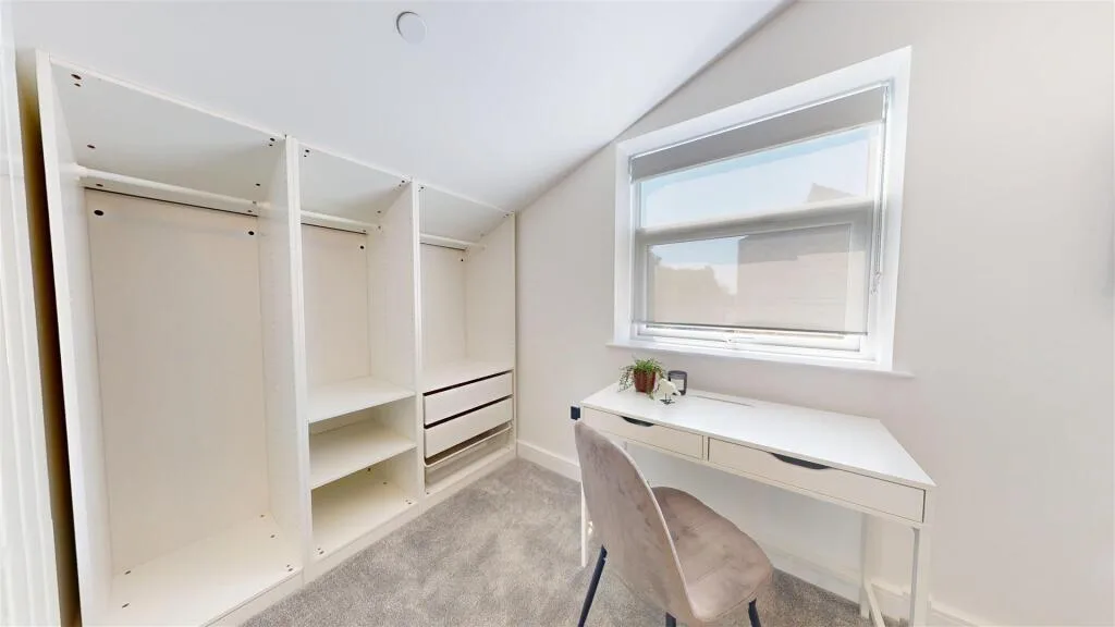 8 bedroom house for rent