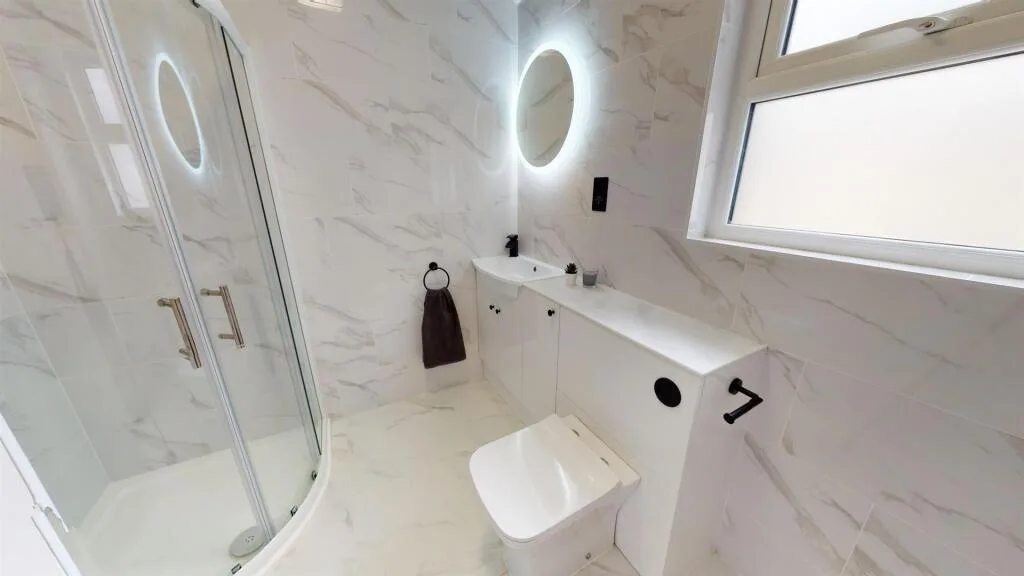 6 bedroom house for rent