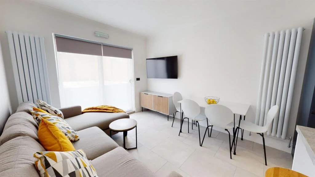 6 bedroom house for rent