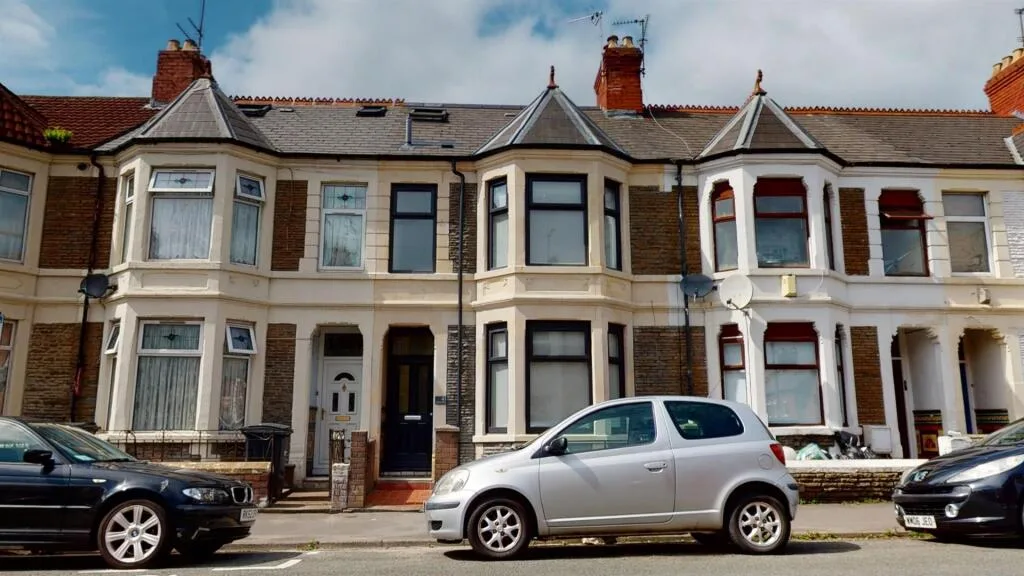 6 bedroom house for rent